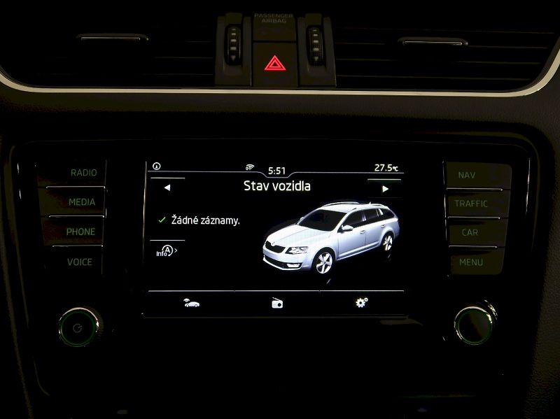 Škoda Octavia (2016) JOY 2.0TDI 110kW 4X4 TAŽNÉ XEN - fotka 17 z 34