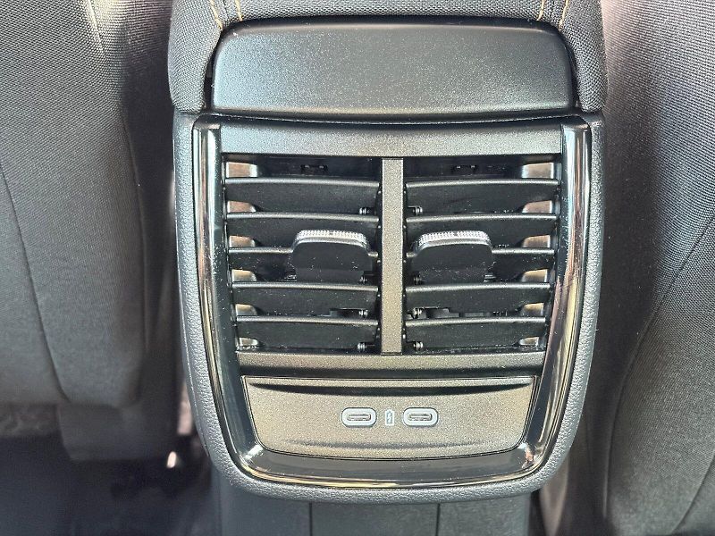 Škoda Kamiq (2025) 1.0 TSI / 85kW / TOP SELECTION - fotka 34 z 35