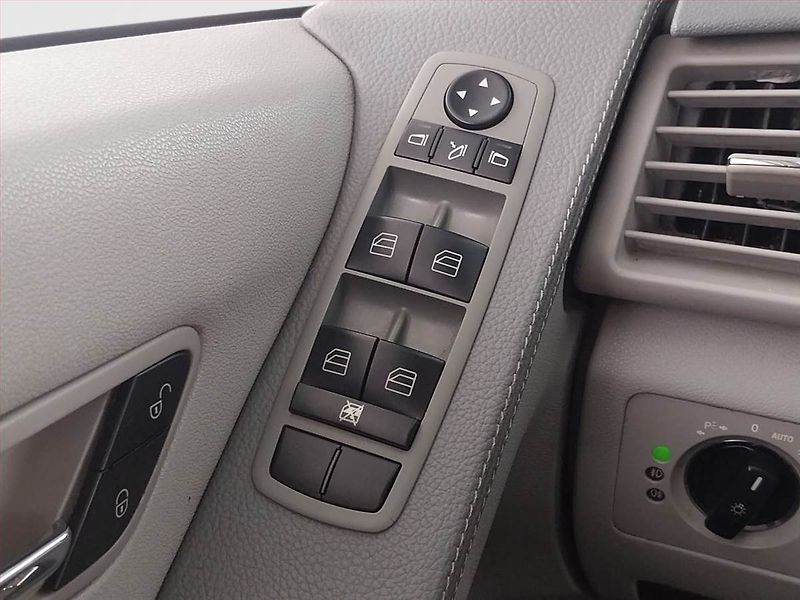 Mercedes-Benz Třídy R (2007) R 320 CDI , 4X4, Automat - fotka 19 z 21