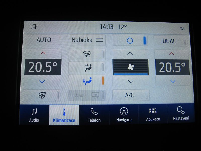 Ford S-MAX (2018) Titanium - fotka 12 z 19
