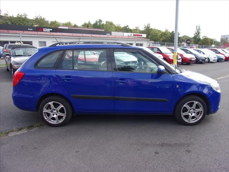 Škoda Fabia 1,4 16V - fotka 2 z 25