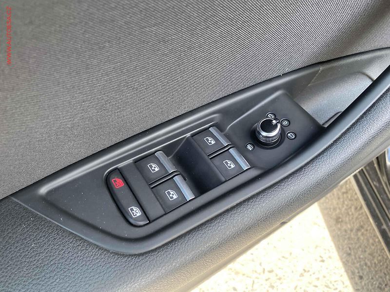 Audi A4 (2019) 2.0 TDi Quattro, AT. LED - fotka 13 z 20