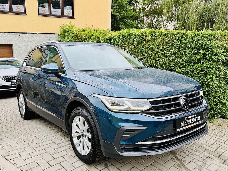 Volkswagen Tiguan (2022) 2,0TDi 110kW LIFE DSG ČR,1.maj - fotka 3 z 19