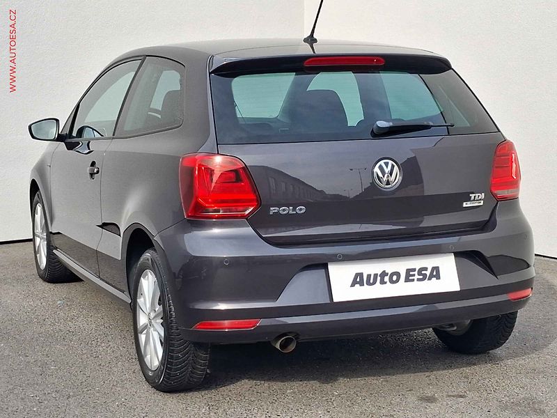 Volkswagen Polo (2015) 1.4 TDi, Lounge - fotka 6 z 18