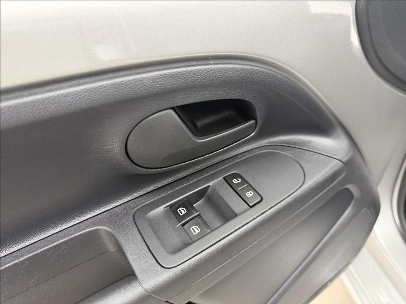 Škoda Citigo 1,0 MPI, Klimatizace - fotka 13 z 24