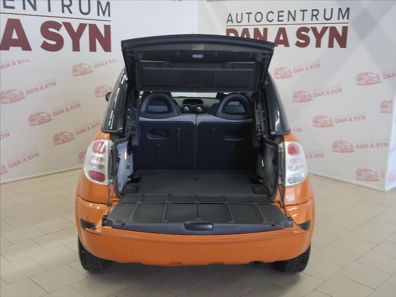 Citroën C3 1,4 i Pluriel - fotka 7 z 33