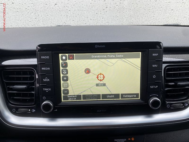 Kia Stonic (2018) 1.0 T-GDi, Platinum, kůže - fotka 16 z 18