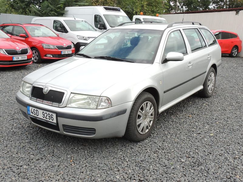 Škoda Octavia (2004) Combi 1.6i,75kw,klima - fotka 1 z 24