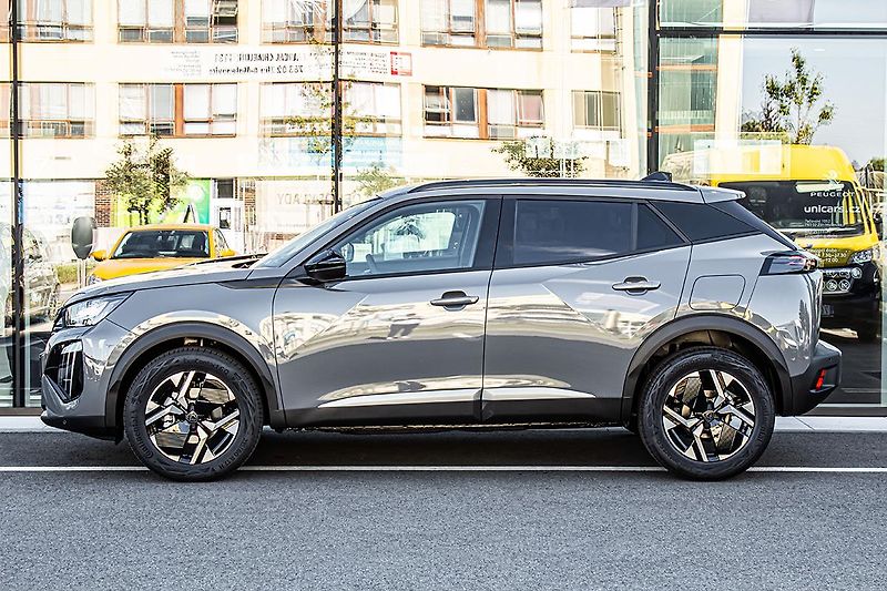 Peugeot 2008 (2026) 1,2 ALLURE Hybrid 145 e-DCS6 - fotka 8 z 16