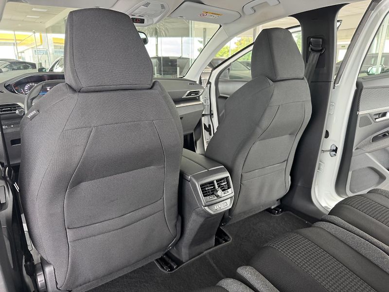 Peugeot 5008 1,2PT AUT*96kW*REZERVACE! - fotka 15 z 35