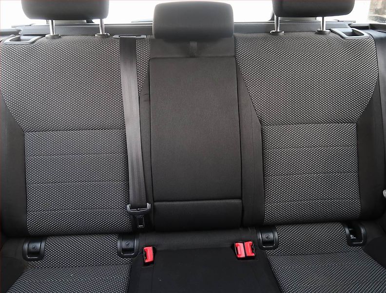 Škoda Octavia (2014) Ambition 1.6 TDI, Tempomat - fotka 10 z 16