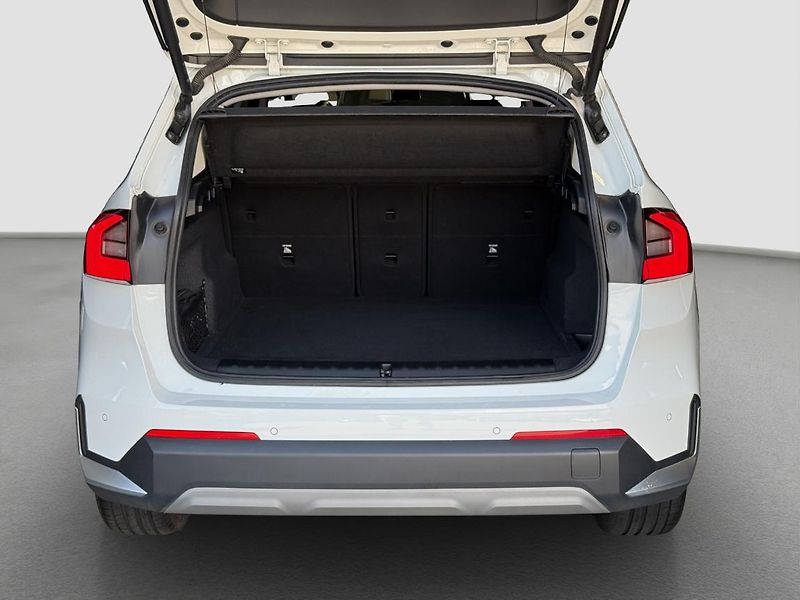 BMW X1 sDrive18d - fotka 19 z 20
