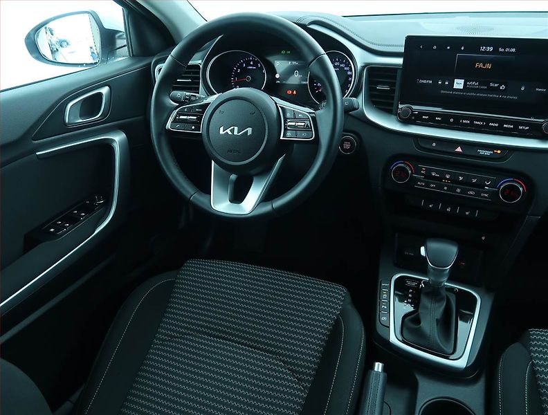 Kia Ceed (2025) Top 1.5 T-GDI - fotka 7 z 19