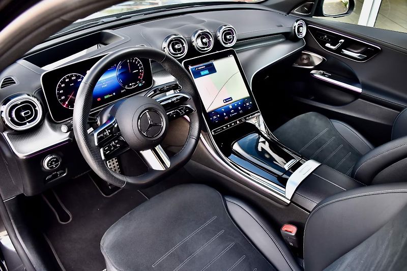 Mercedes-Benz Třídy C 300e AMG Pano HuD 360 Burm DIG - fotka 10 z 27