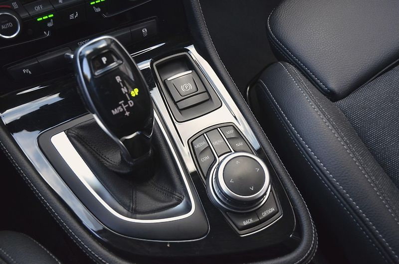 BMW Řada 2 (2019) 218i GT 99tkm ČR 7míst ZÁRUKA - fotka 32 z 43