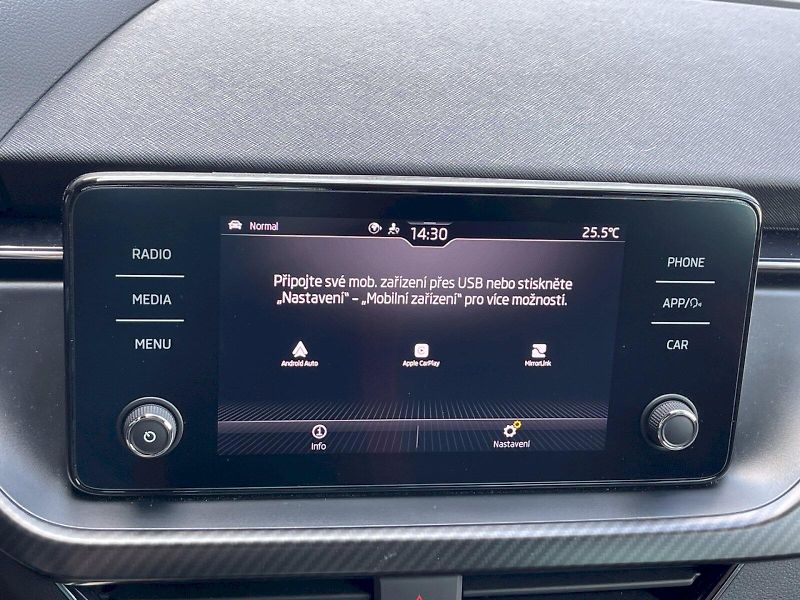 Škoda Scala (2024) 1.5 TSI 110 kW DSG Monte Carlo - fotka 17 z 33