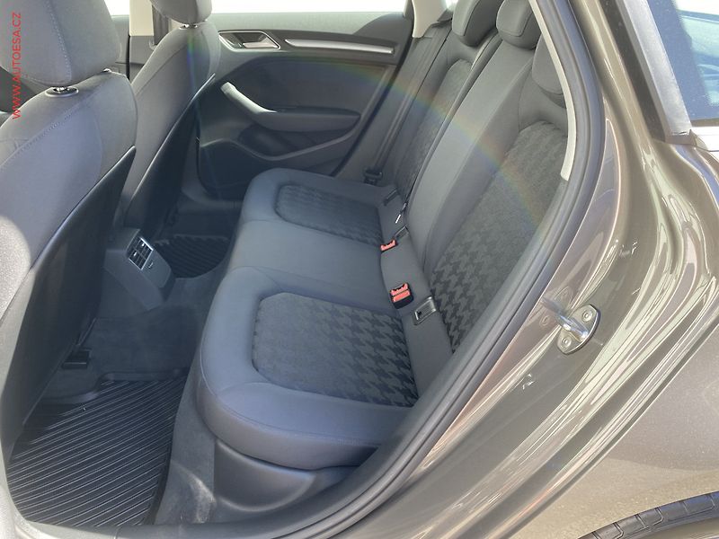 Audi A3 (2016) 1.4TSi SPORTBACK, ČR, AC - fotka 10 z 17