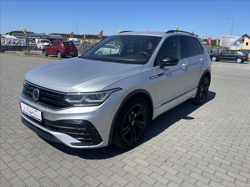 Volkswagen Tiguan 2,0 TDi 110kw DSG R-Line LED R - fotka 35 z 40