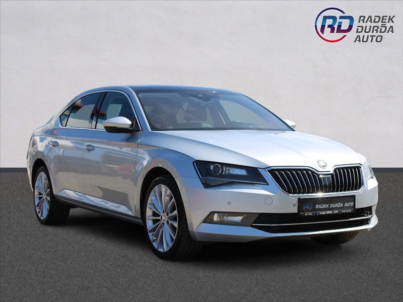 Škoda Superb 2,0 TDI  1.MAJ,A/T,4x4,STYLE - fotka 3 z 47