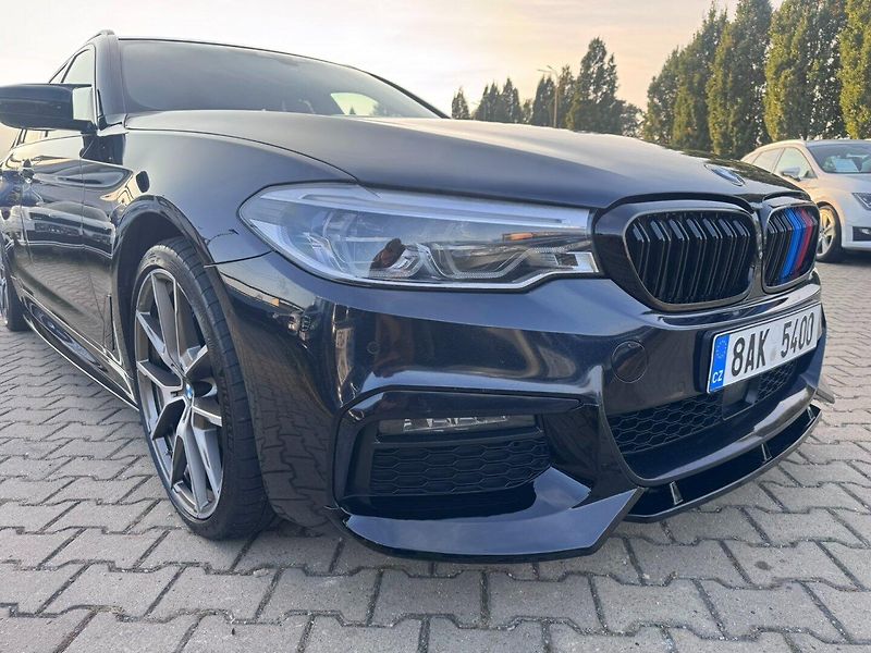 BMW Řada 5 (2018) 540i G31 3,0 250KW MPACKET 4X4 - fotka 10 z 50