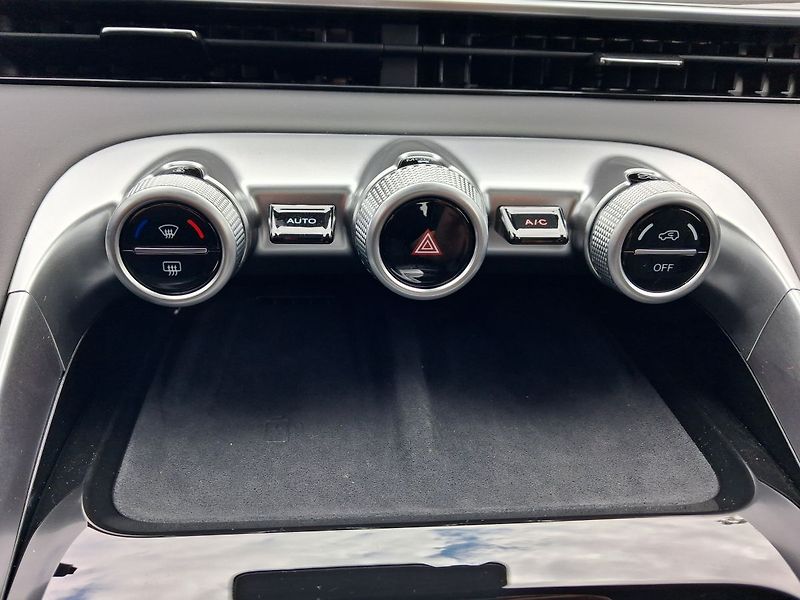 Omoda 9 (2026) Premium 1.5TGDI PHEV AWD - fotka 13 z 28
