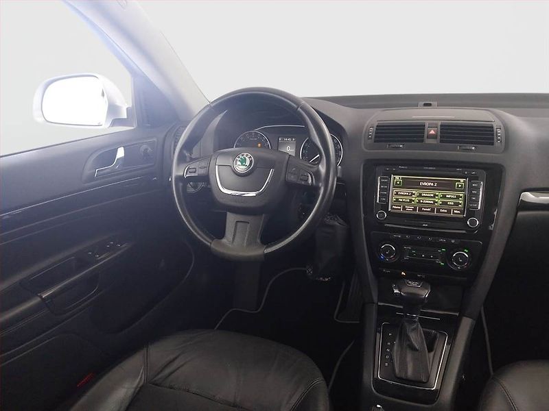 Škoda Octavia (2011) Laurin&Klement 2.0 TDI, 4X4 - fotka 7 z 20