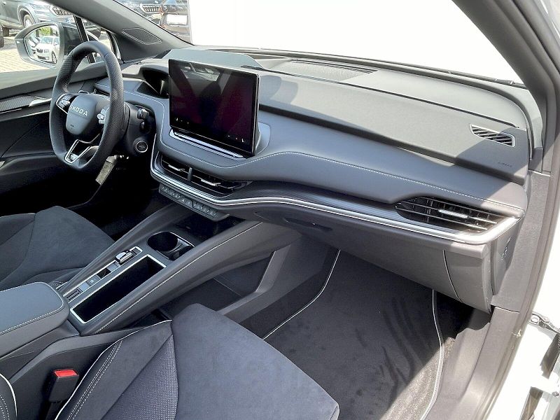 Škoda Elroq (2026) Sportline 85 82kWh / 210 kW - fotka 15 z 30