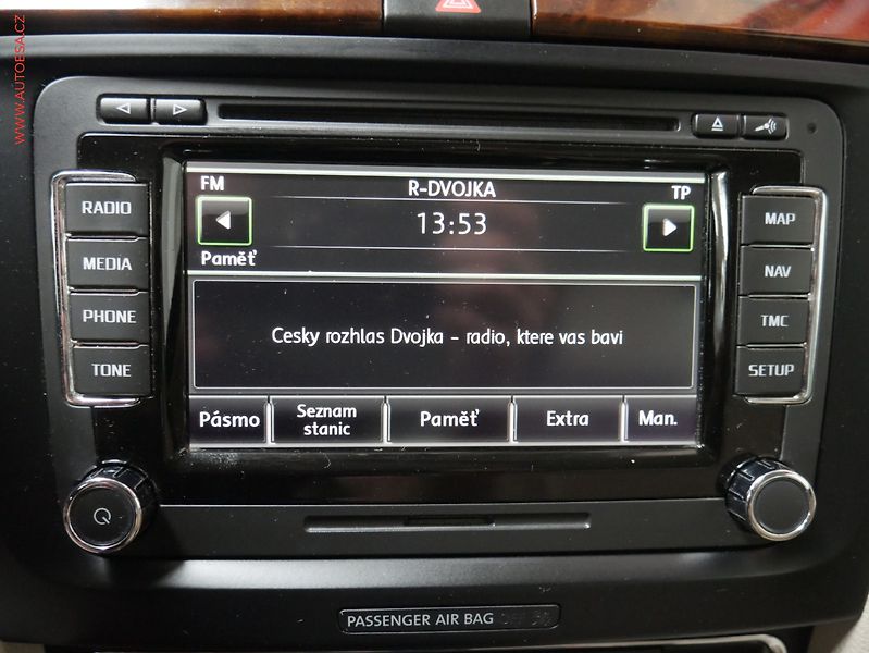 Škoda Superb (2013) 1.6 TDi, Navi, bixen, kůže - fotka 17 z 26