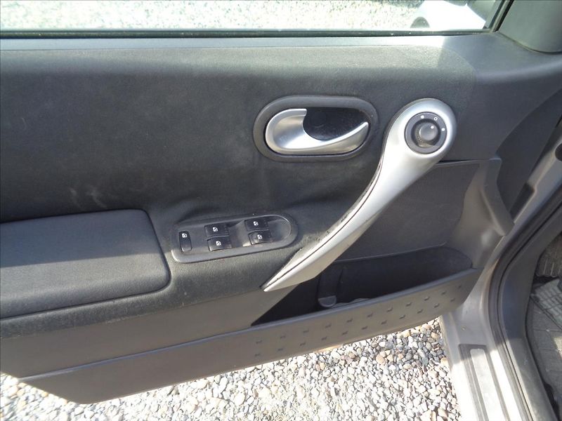 Renault Mégane 1,4 - fotka 11 z 13