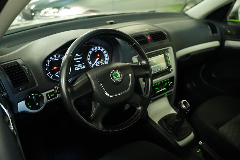 Škoda Octavia - fotka 14 z 24