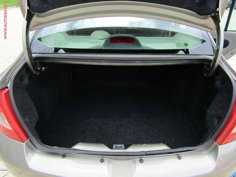 Renault Thalia (2010) 1.2i, ČR - fotka 7 z 15