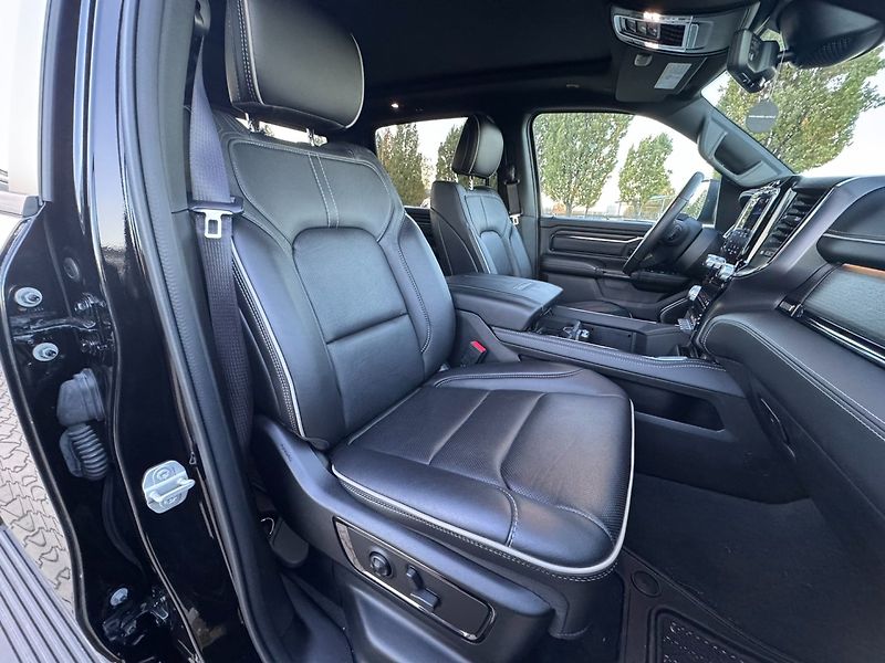 RAM 1500 (2024) LIM 4X4 291KW 5,7 HEMI 6 DPH - fotka 41 z 50