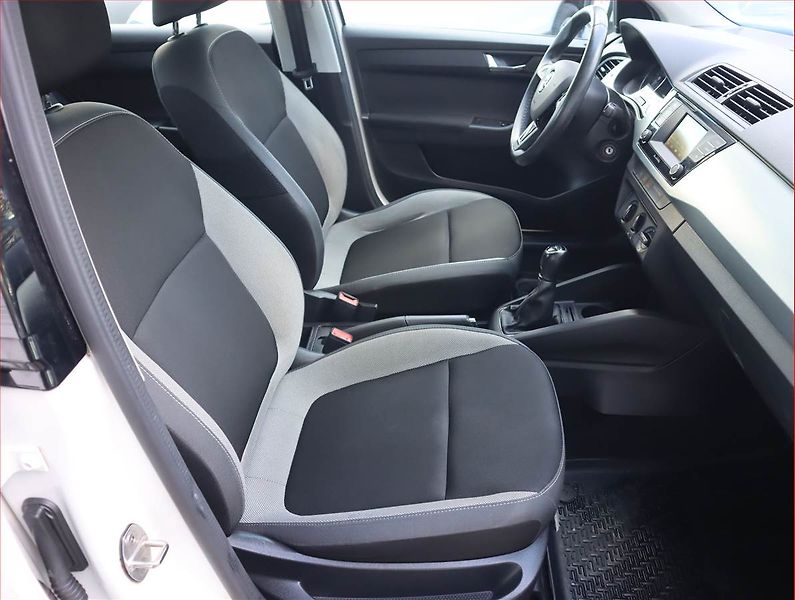 Škoda Fabia (2018) 1.4 TDI - fotka 9 z 17