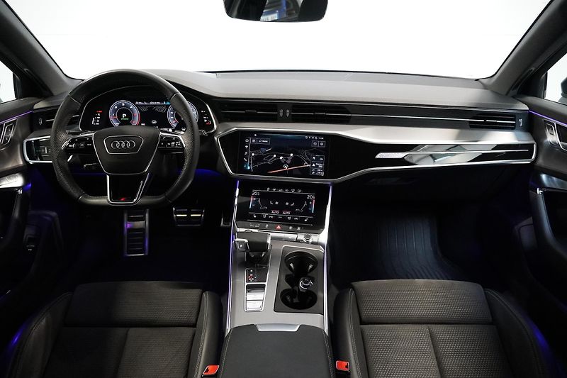 Audi A6 50TDI,S-LINE,ČR,1MAJ,HUD,Tažné - fotka 22 z 37