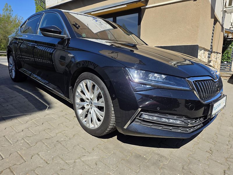 Škoda Superb 2.0-4x4-Laurin&Klement-200kw - fotka 5 z 25