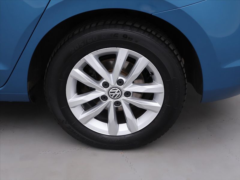 Volkswagen Touran 1.4 TSI 110kW DSG 7Míst CZ DPH - fotka 27 z 34