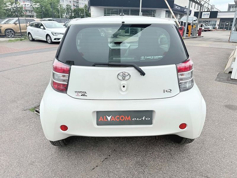 Toyota iQ 1.0 automat - fotka 7 z 22