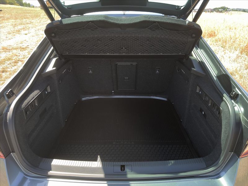 Škoda Superb 2,0 TDI 147kW DSG 4x4 L&K DPH - fotka 10 z 40
