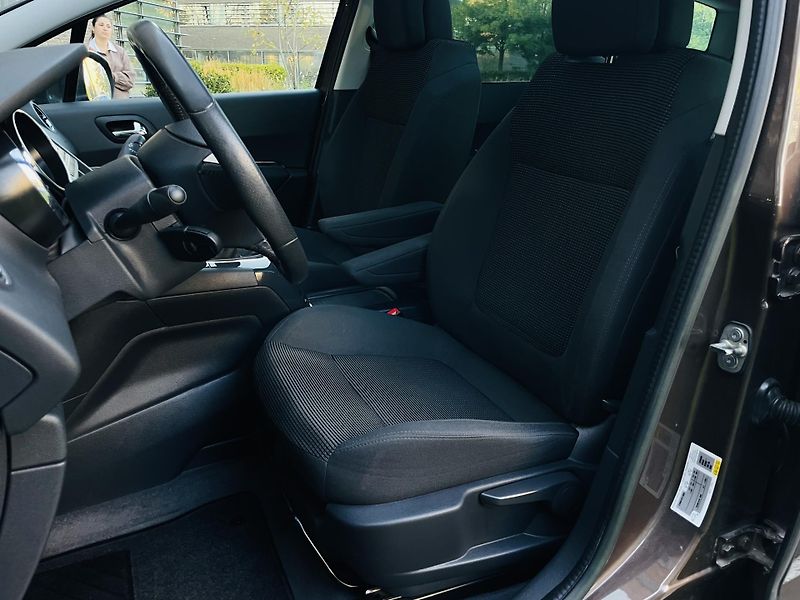 Peugeot 5008 2.0HDi MAN 1MAJITEL SENZORY  - fotka 26 z 43