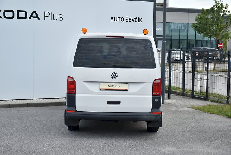 Volkswagen Transporter (2016) 2.0 TDI 75kW 9 Míst - fotka 10 z 26