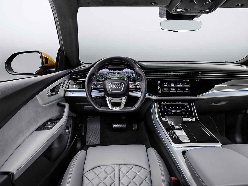 Audi Q8.