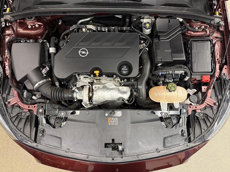 Opel Insignia Grand Sport 2.0 CDTI 125 kW - fotka 20 z 20