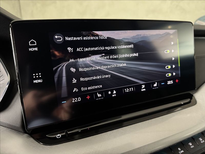 Škoda Octavia 2,0 TDi  DSG Tour Virtual Matr - fotka 27 z 45