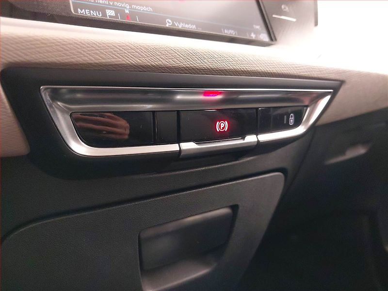 Citroën Grand C4 SpaceTourer (2019) 1.5 HDi, 7 míst, ČR,1.maj - fotka 21 z 23