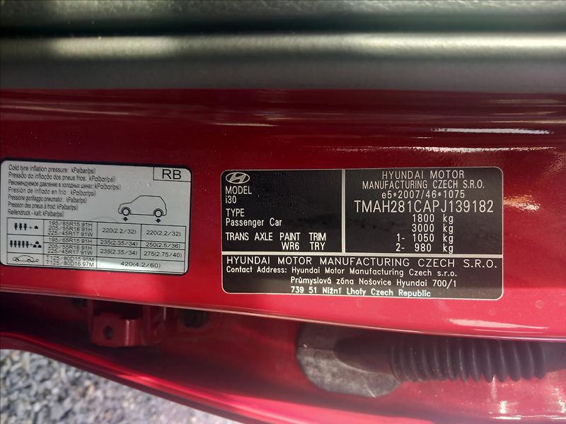 Hyundai i30 1,5 l Comfort Climate - fotka 15 z 18