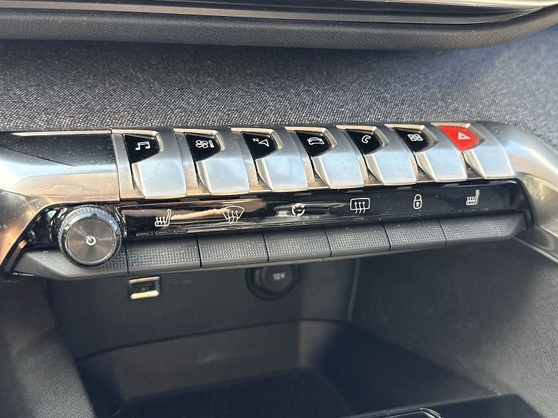 Peugeot 5008 (2017) 2.0 TDI - fotka 23 z 31