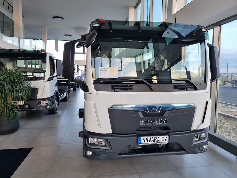 MAN TGL 12.220 KONTEJNER 8T - fotka 46 z 49