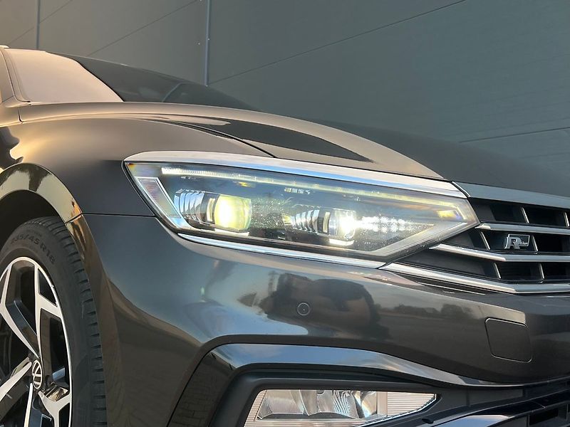 Volkswagen Passat - fotka 11 z 50