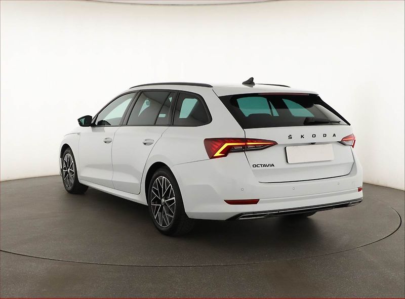 Škoda Octavia (2023) Sportline 2.0 TDI - fotka 4 z 20