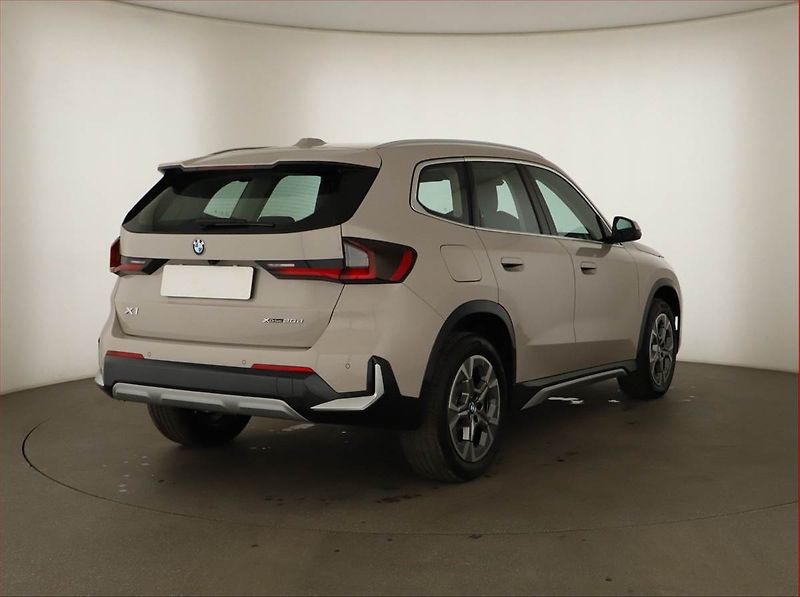 BMW X1 (2026) xDrive20d - fotka 5 z 21